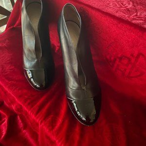 Salvatore Ferragamo Nero Calf- Size 10 B